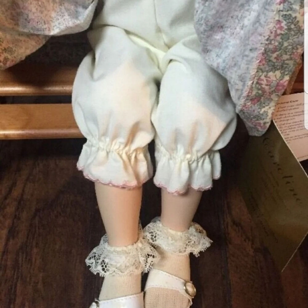 Georgetown Collection-Caroline - Picture 4 of 11